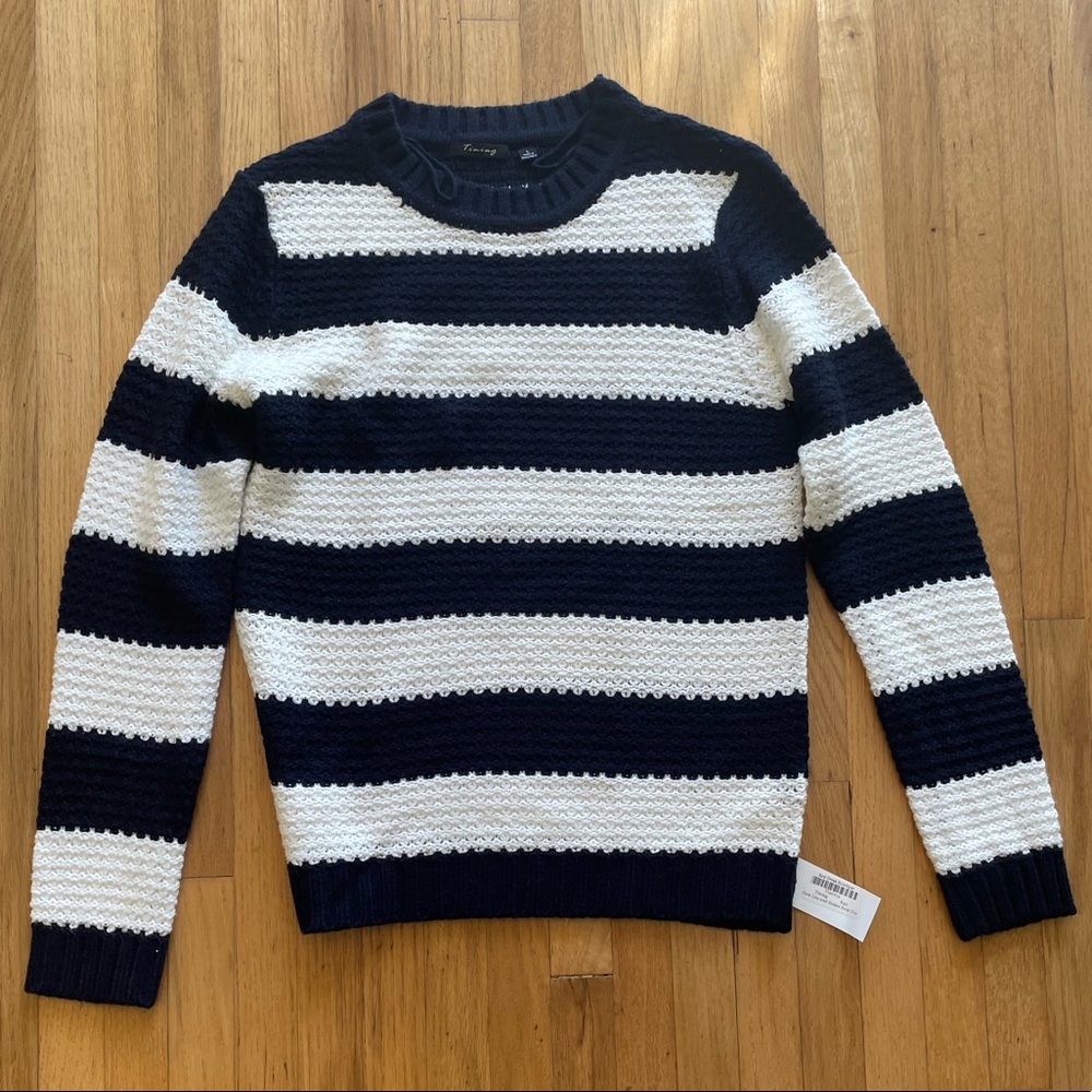 Timing Women’s Sweater Large